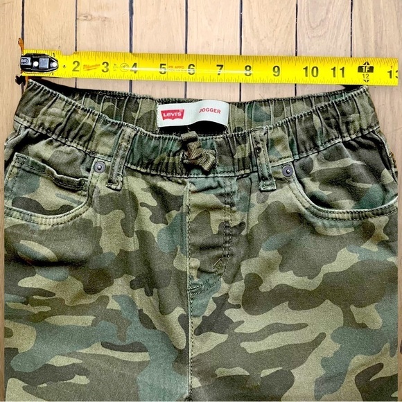 Children’s Levi’s Camo Jogger Pants - Size 12R - Picture 5 of 7
